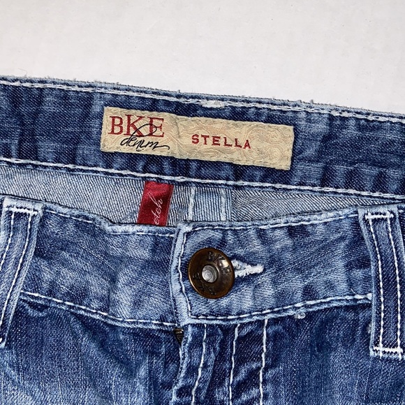 BKE Stella Women’s Size 30 Blue Distressed Jean Shorts - Picture 13 of 14